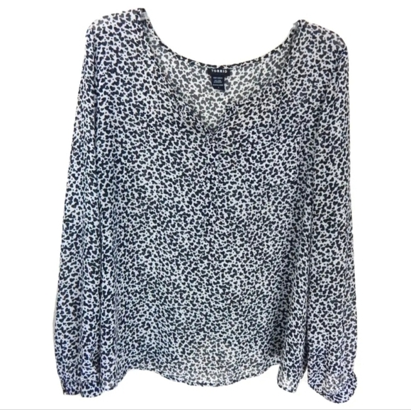 Torrid Heart Print Sheer Chiffon Top - Picture 2 of 4